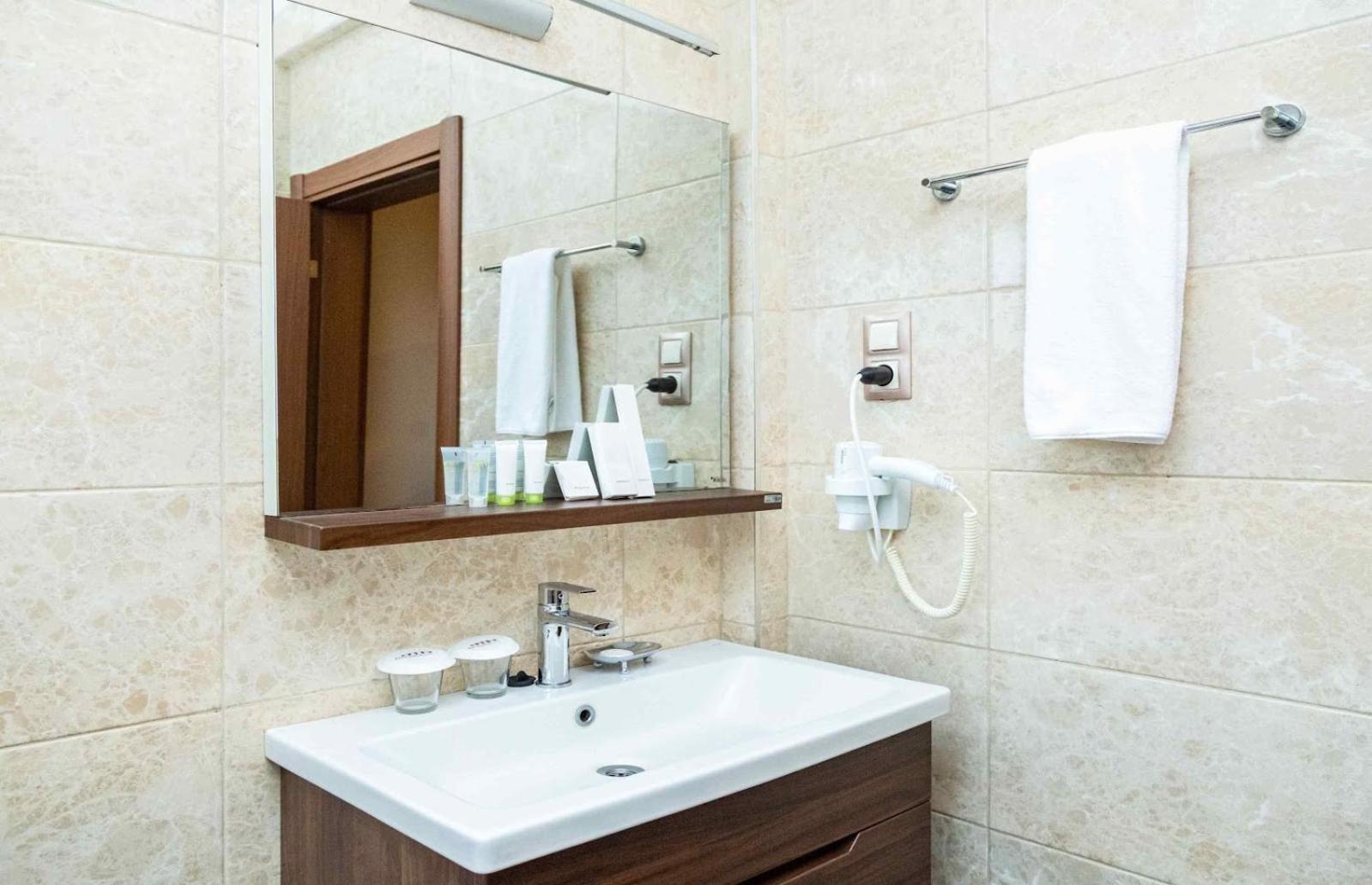 Ah Hotel And Conferences Madina Εξωτερικό φωτογραφία