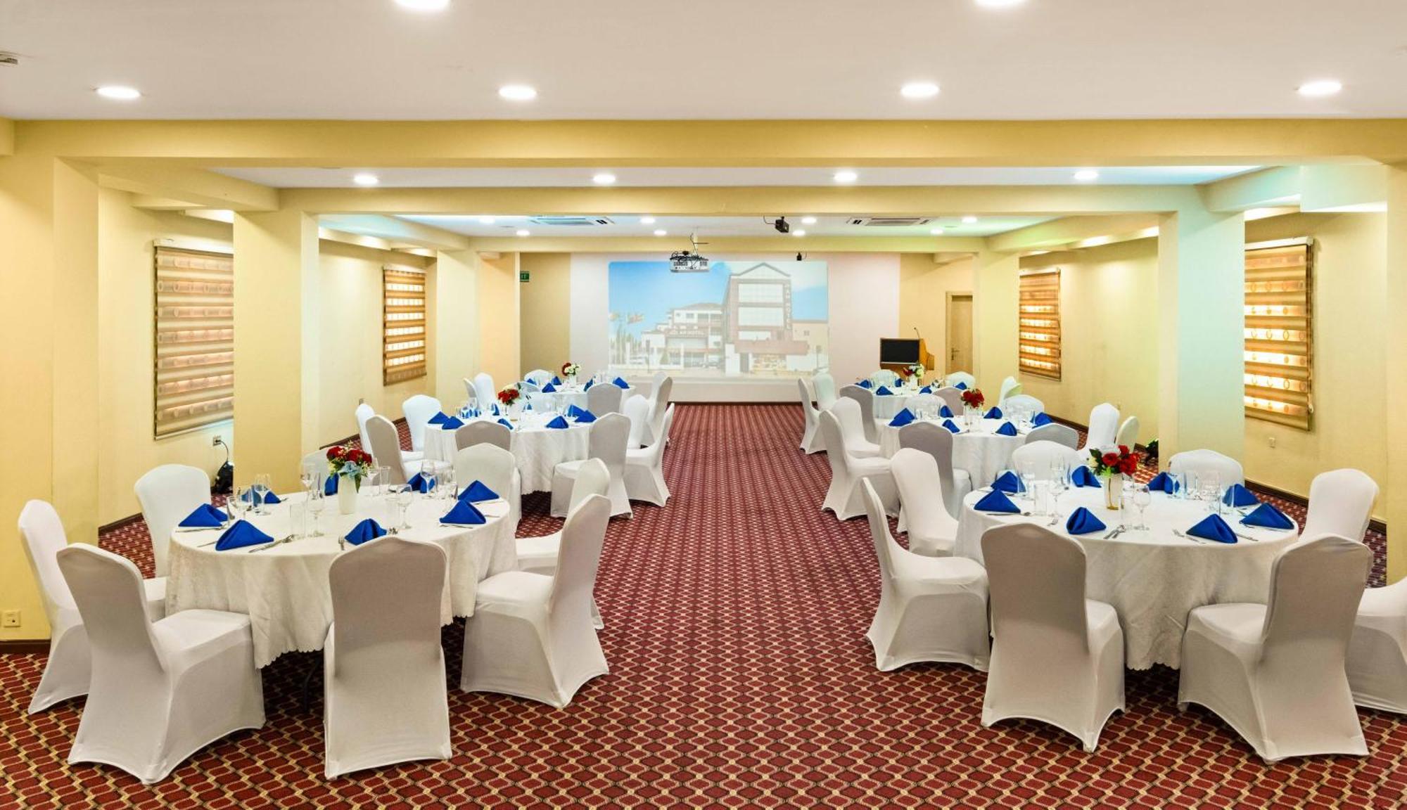 Ah Hotel And Conferences Madina Εξωτερικό φωτογραφία