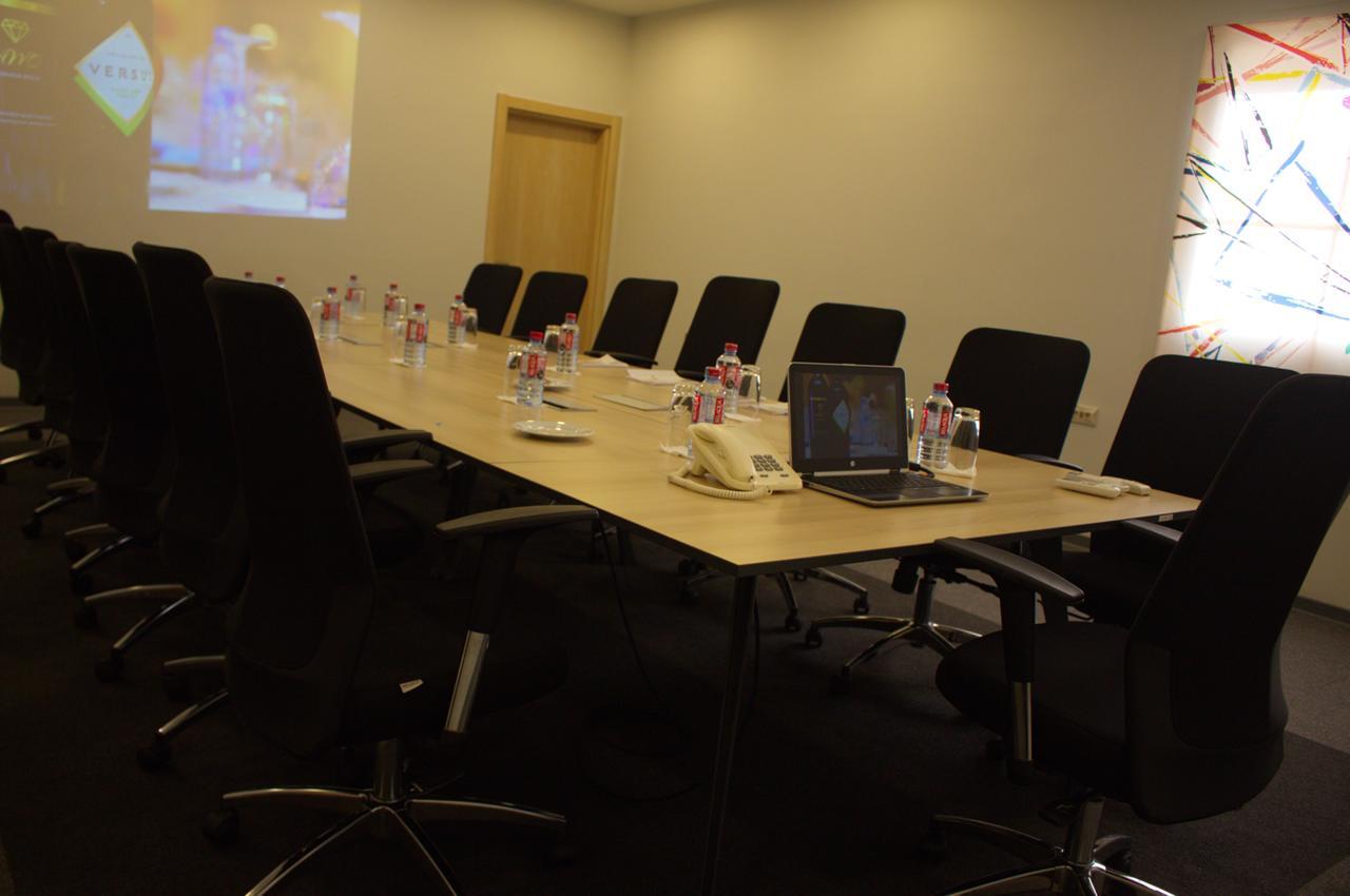 Ah Hotel And Conferences Madina Εξωτερικό φωτογραφία