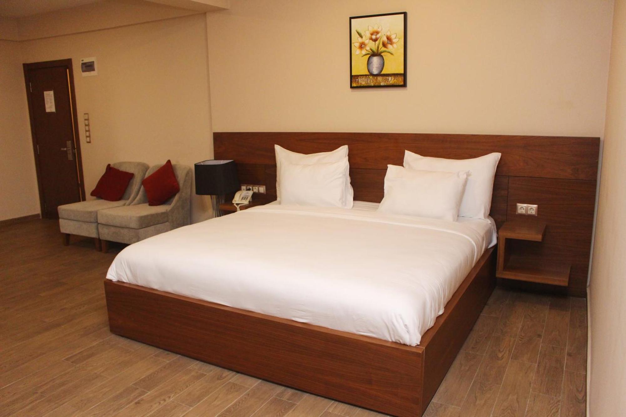 Ah Hotel And Conferences Madina Εξωτερικό φωτογραφία