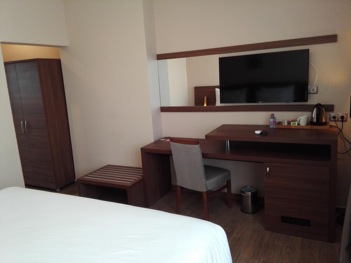 Ah Hotel And Conferences Madina Εξωτερικό φωτογραφία