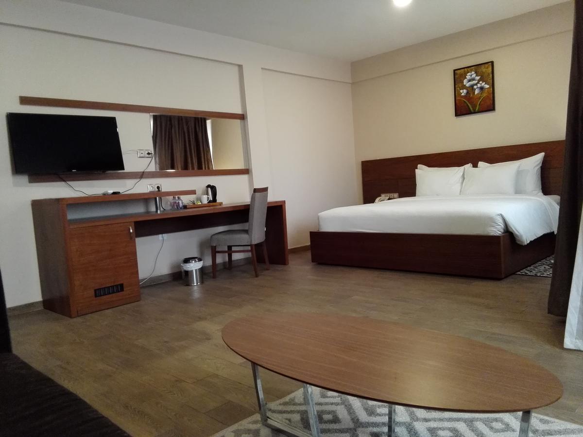 Ah Hotel And Conferences Madina Εξωτερικό φωτογραφία
