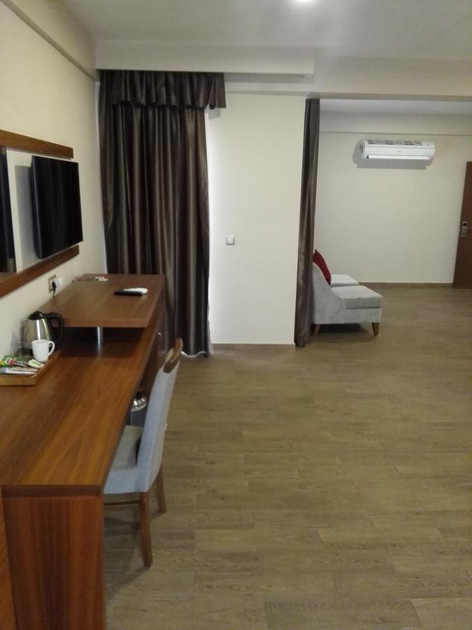 Ah Hotel And Conferences Madina Εξωτερικό φωτογραφία