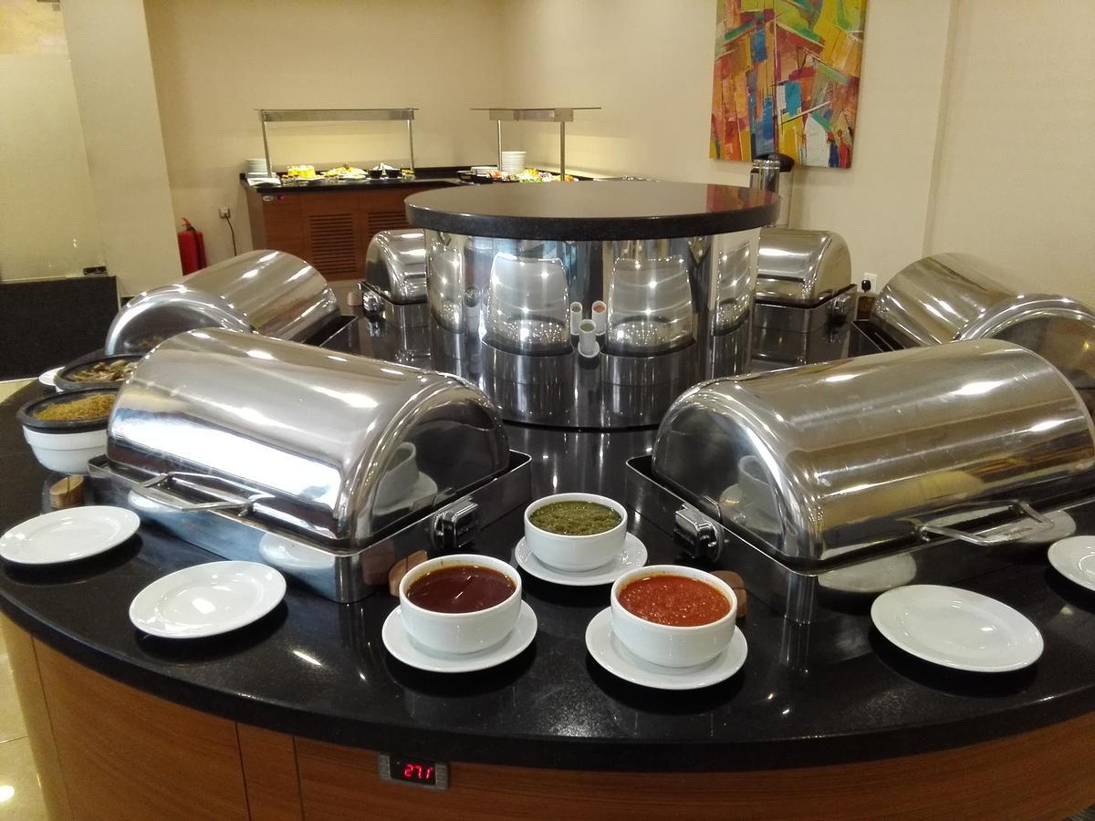 Ah Hotel And Conferences Madina Εξωτερικό φωτογραφία