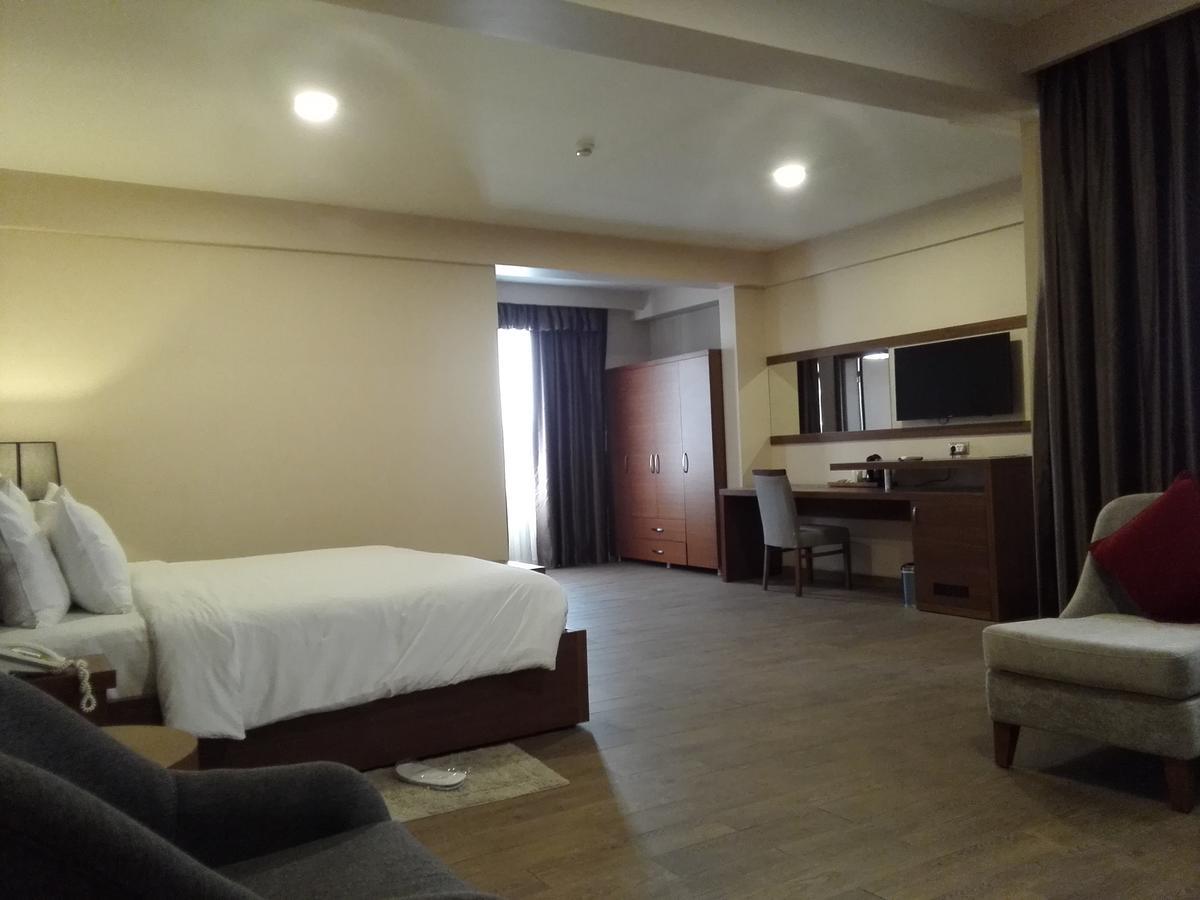 Ah Hotel And Conferences Madina Εξωτερικό φωτογραφία