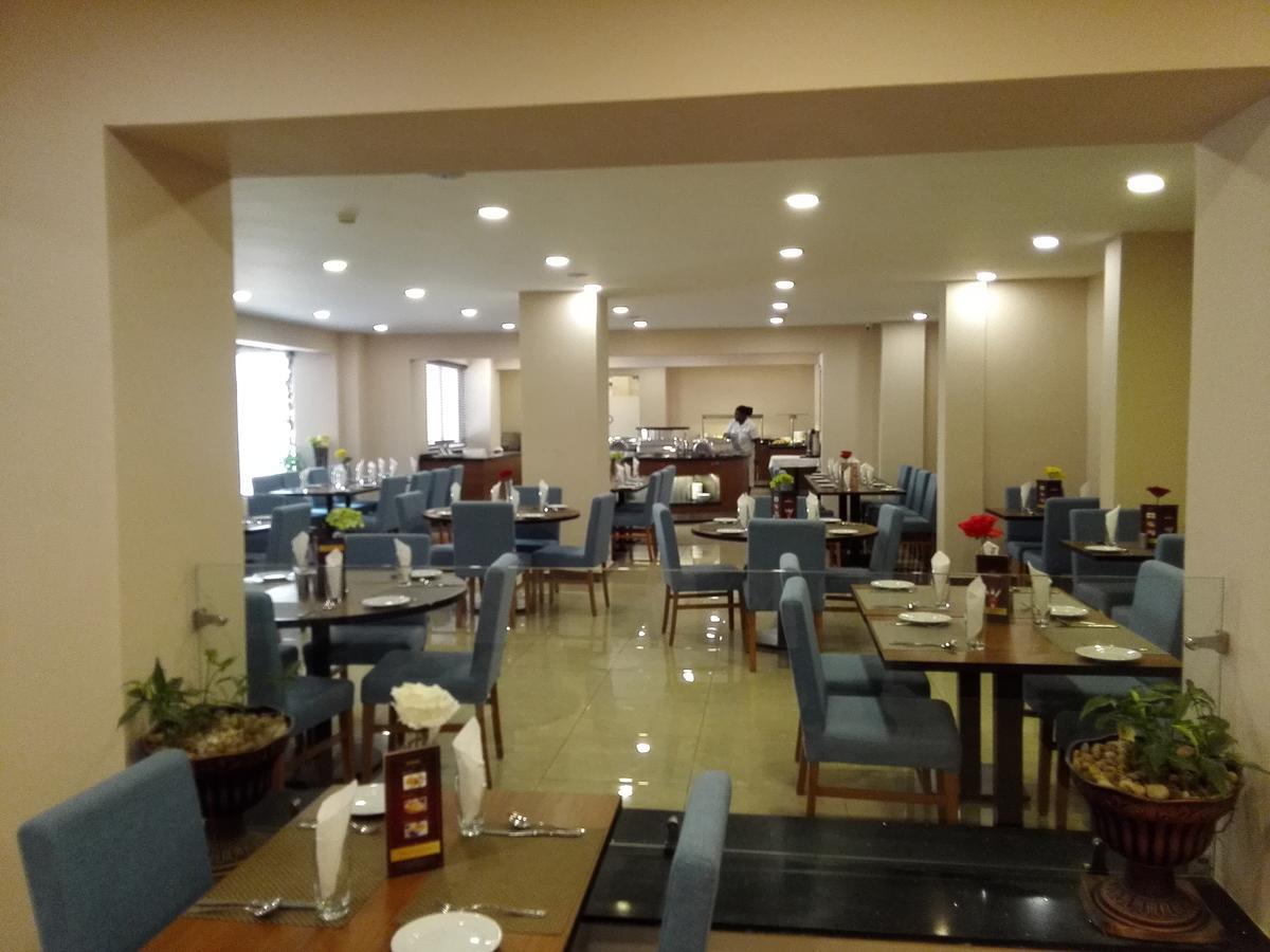 Ah Hotel And Conferences Madina Εξωτερικό φωτογραφία