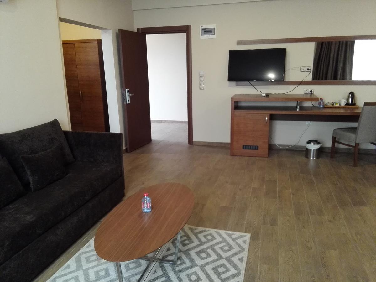 Ah Hotel And Conferences Madina Εξωτερικό φωτογραφία